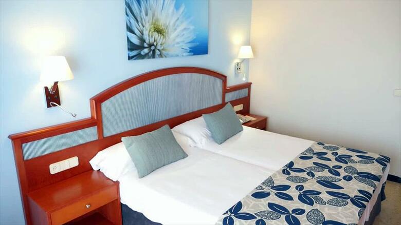 Universal Hotel Perla
