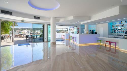 THB Bah�a Aparthotel