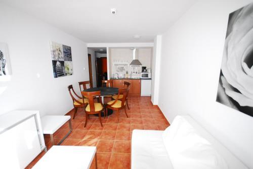 Monte Oiz 2 Apartments