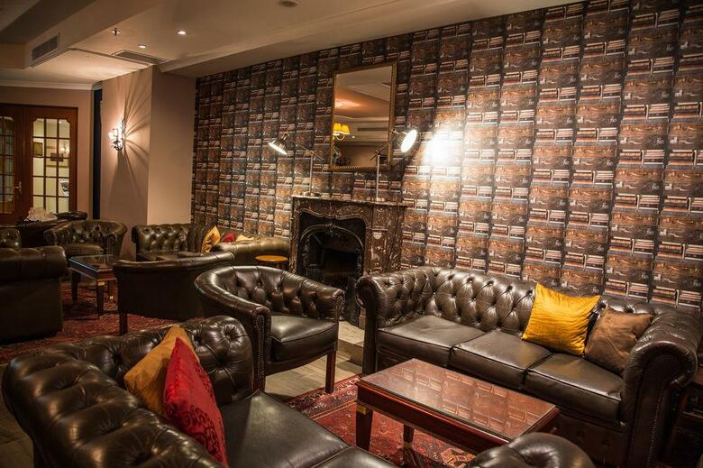 Ax The Victoria Hotel