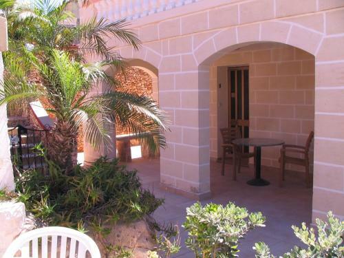 Santa Maria Villa Apartments
