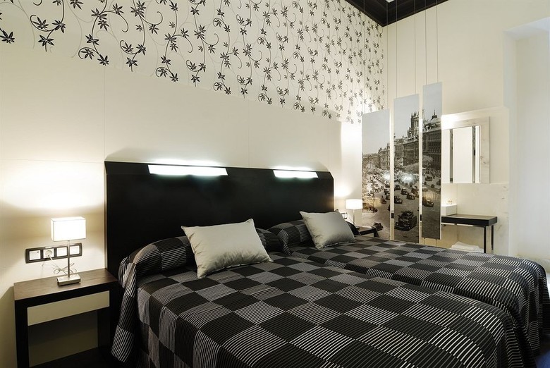 Hostal Alhambra Suites