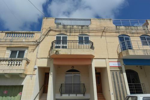 Hostal Attard Guest House