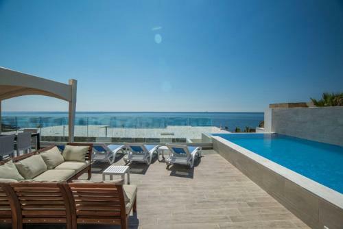 Sea Bank Villa Apartments