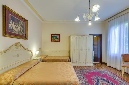Hotel At Leonard