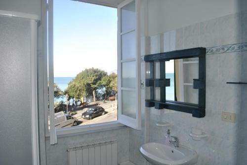 Al Piccolo Scoglio - Room & Breakfast