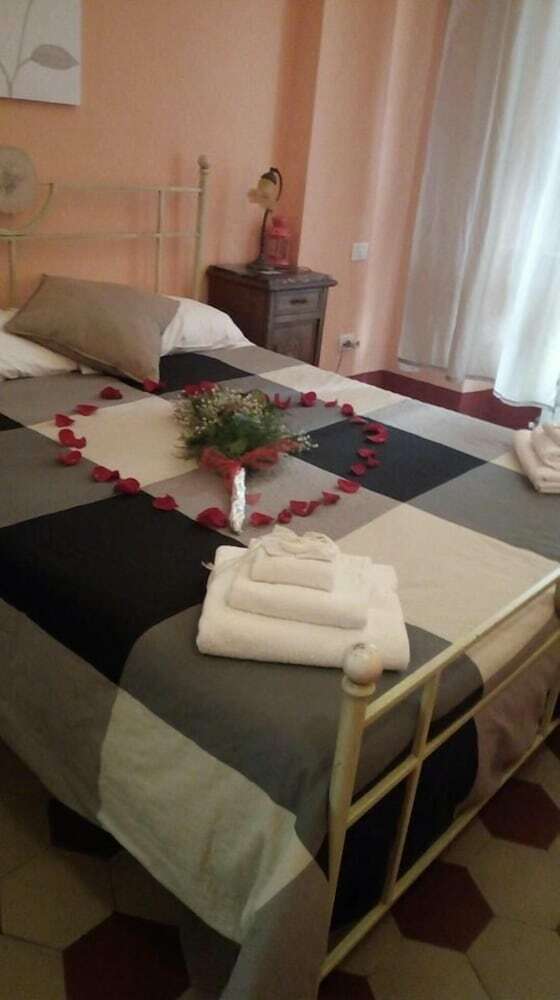 Hostal Lucca Charm