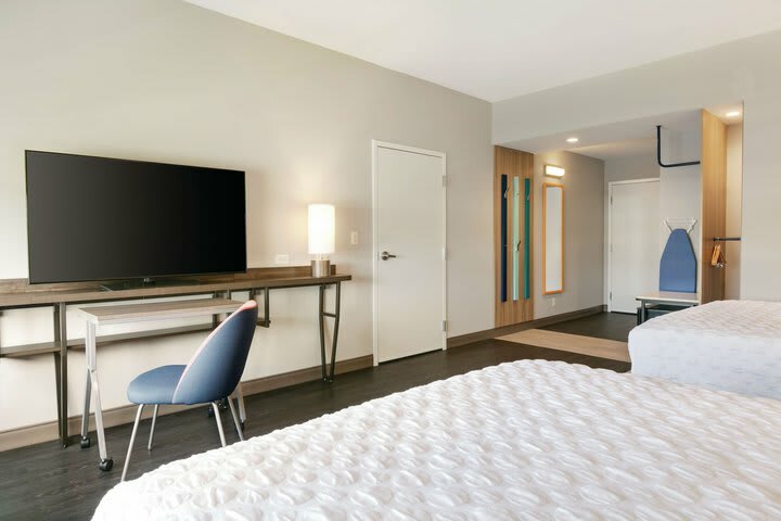 Hotel Econolodge (formerly Rodeway Inn)