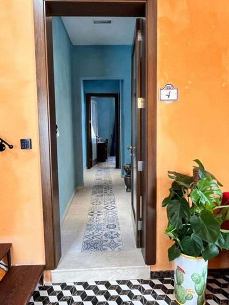 Hostal My Travel House