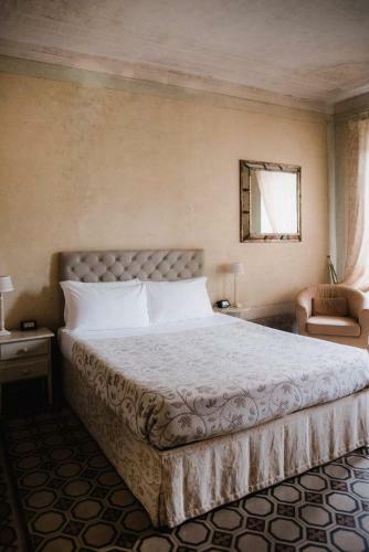 Bed & Breakfast Regina Teodolinda Suites
