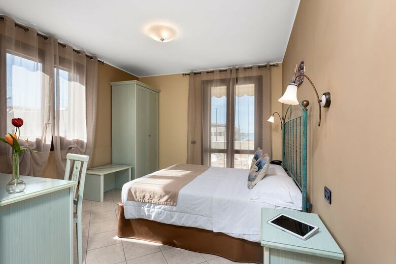 Hotel Baia Di Venere
