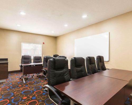 Hotel Comfort Inn East