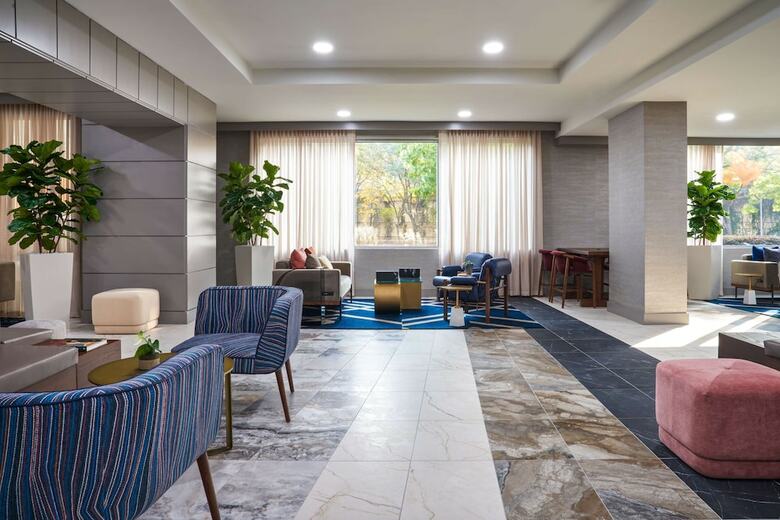 Sheraton Suites Near The Galleria Hotel