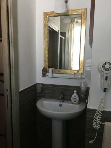Hostal Mondello Room Veg
