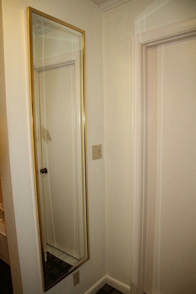 Bedford Plaza Hotel