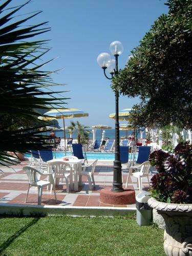 Hotel Riva Del Sole