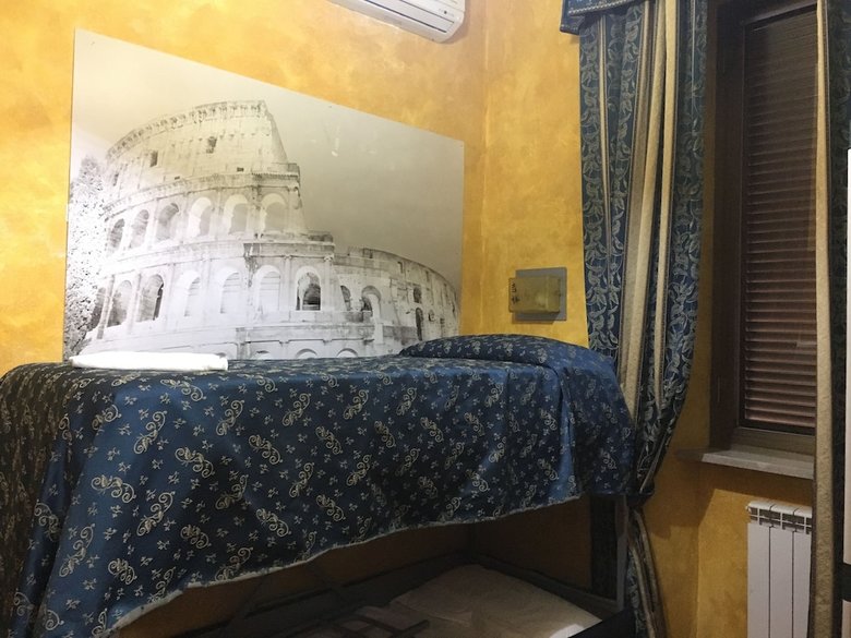 Hostal Lam Guest House