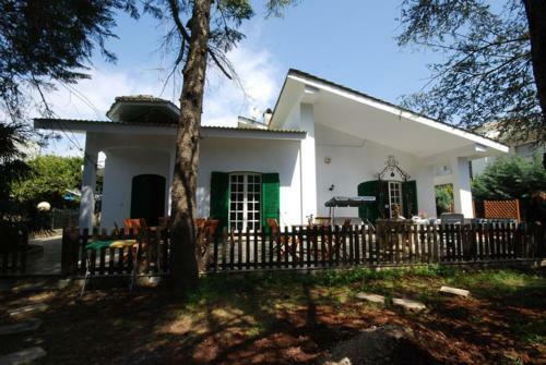 Villa Quattro Pini B&B