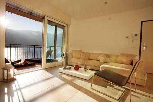 Laglio Apartment