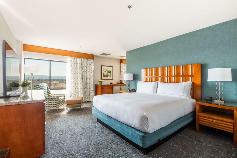 Doubletree Hotel Carson Civic Plaza