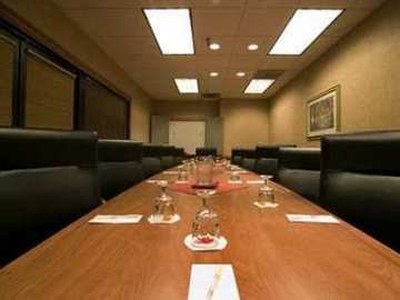 Doubletree Hotel Carson Civic Plaza