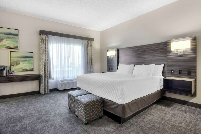 Red Lion Hotel
