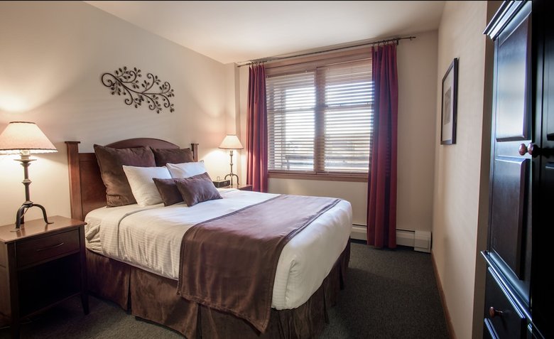 Hotel Zephyr Mountain Lodge