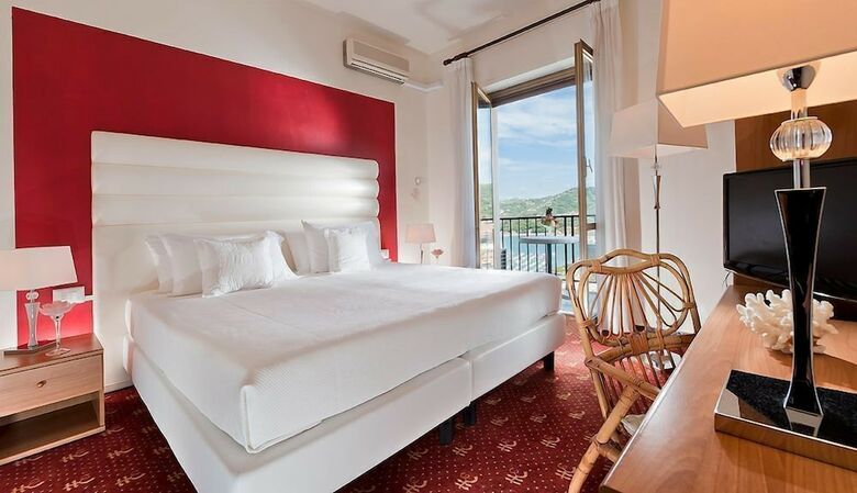 Europa Grand Hotel