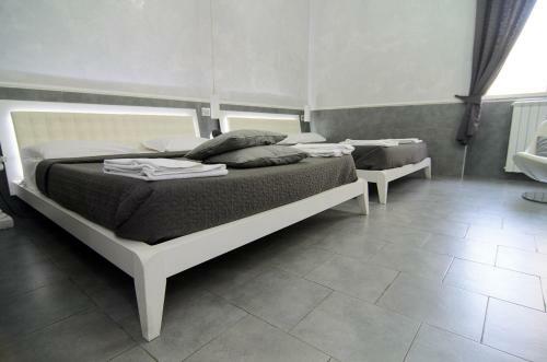 Suite Apartments Angioini