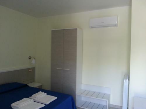 Hostal B&B Il Girasole Formia Guesthouse
