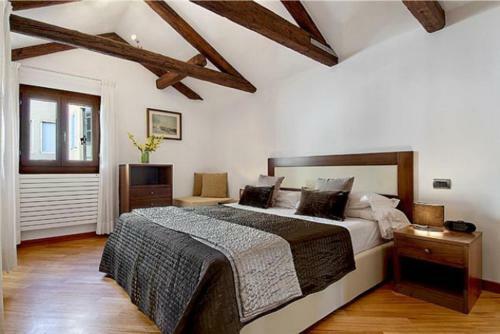 Renato Apartment