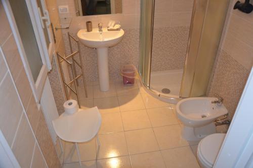 Hostal R&b Centro Di Bologna