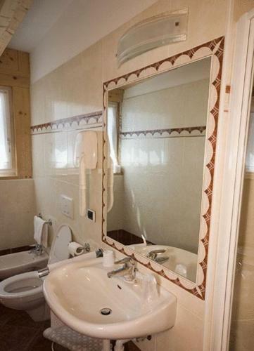 Hotel Zirmes