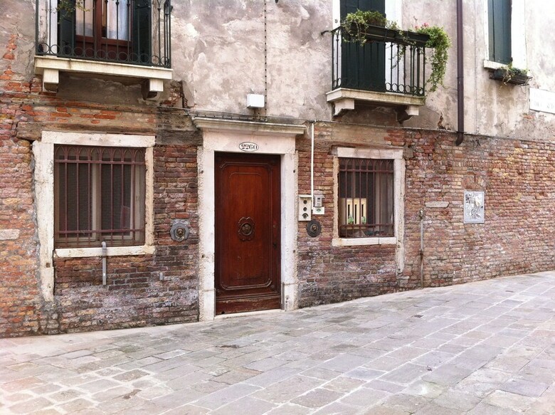 Hostal Cadoro