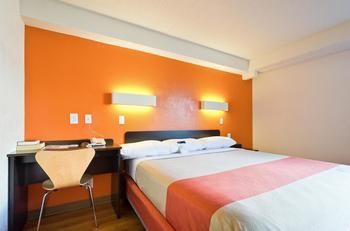 Hotel Motel 6 Washington Dc Sw-springfield
