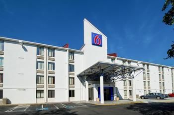 Hotel Motel 6 Washington Dc Sw-springfield
