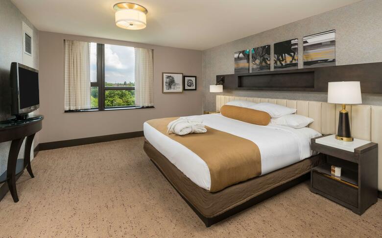 Hotel Saratoga Hilton