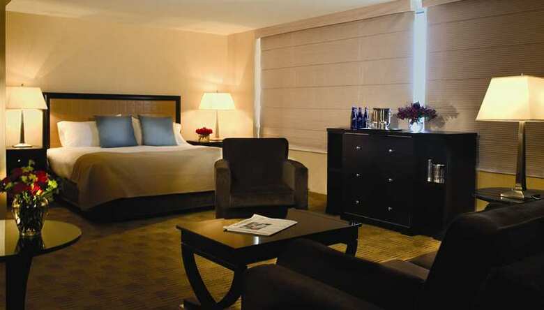 Hotel Saratoga Hilton