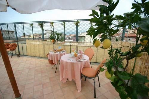 Hostal Sorrento Inn Guesthouse