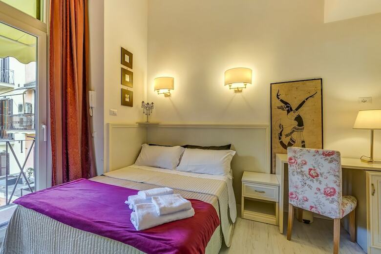 Hostal Caffe' E Cuscino