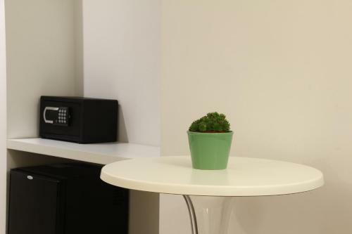 Hostal Lamia Room Rentals