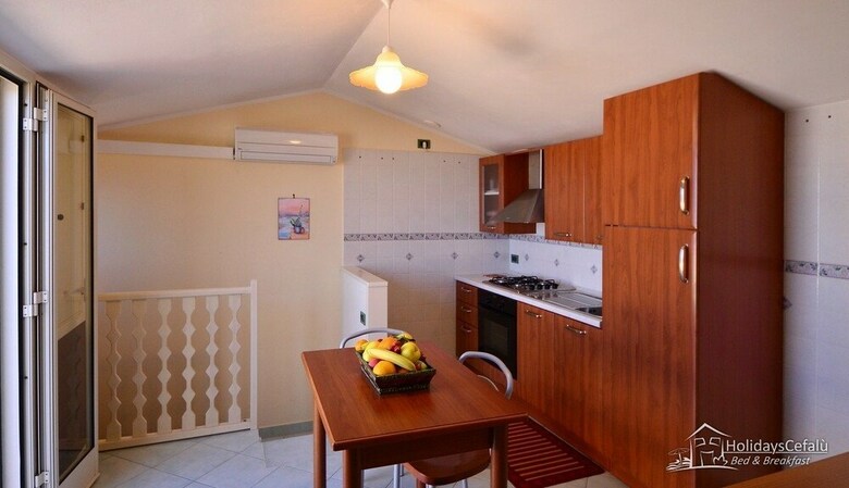 Bed & Breakfast Holidays Cefal�