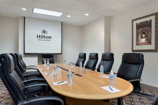 Hotel Hilton Newark Penn Station