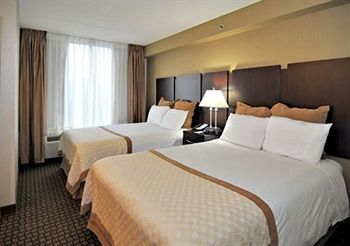 Hotel *hawthorn Suites*