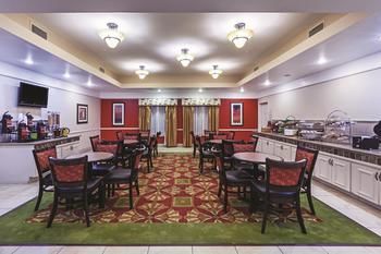 Hotel La Quinta Inn & Suites Winnie