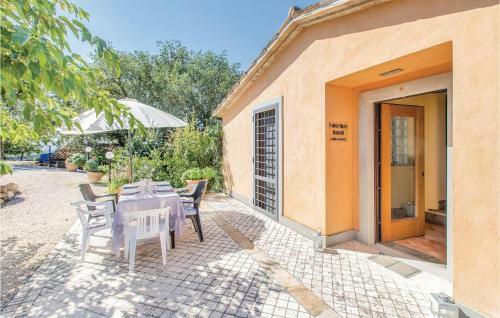 Holiday Home Podere Baschi 09