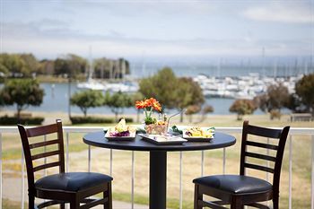 Hotel Inn At Oyster Point