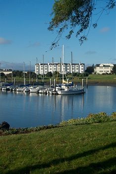 Hotel Inn At Oyster Point