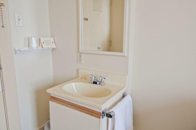 Budget Inn Patricia Hotel