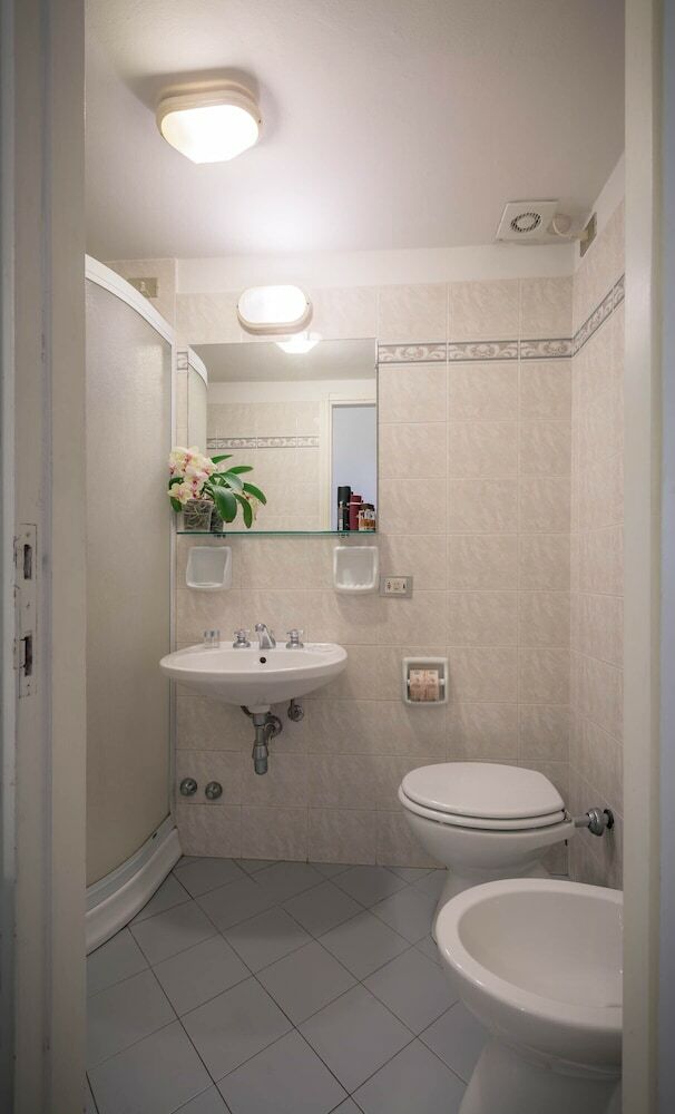 Hostal Novella House